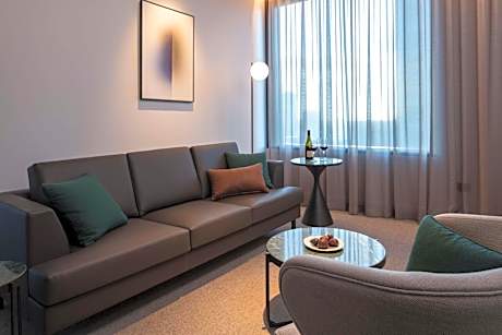 Two-Bedroom Executive Club King Suite