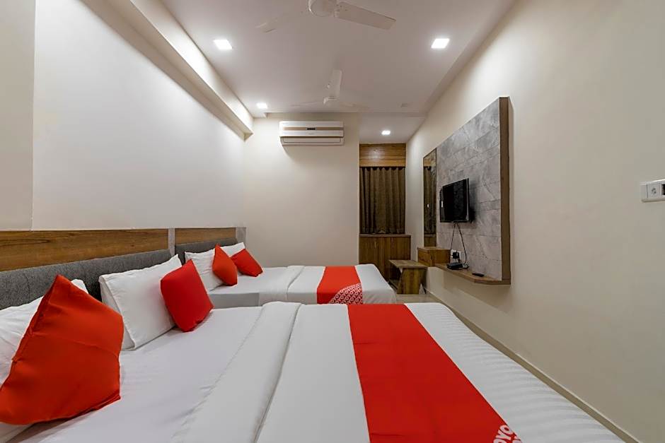 Hotel Bhavya by OYO Rooms – Ahmedabad, FL