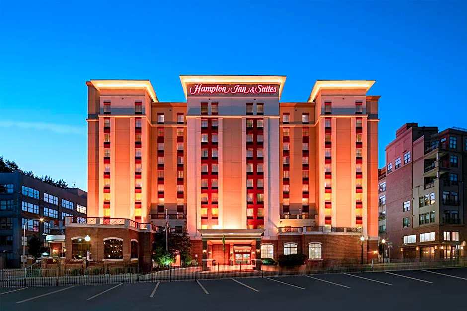 Hampton Inn & Suites Albany-Downtown