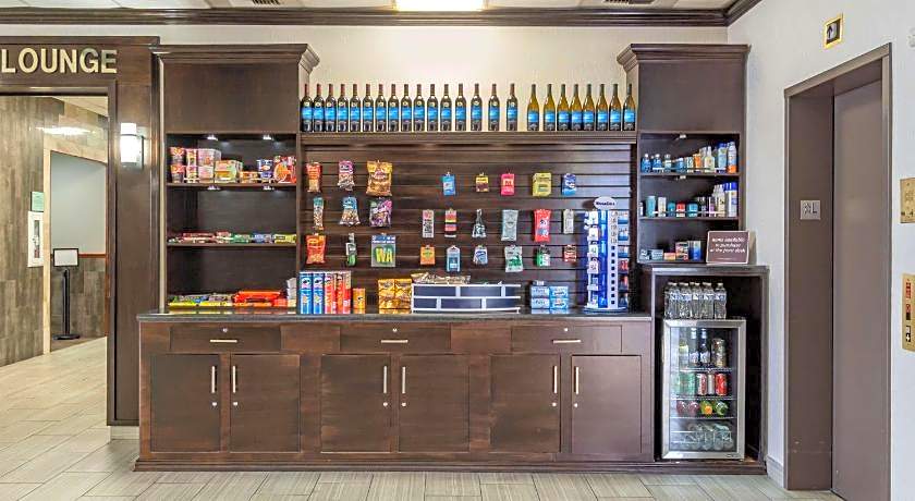 Best Western Plus Lake Front Hotel