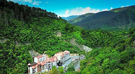 Crowne Plaza Borjomi By IHG