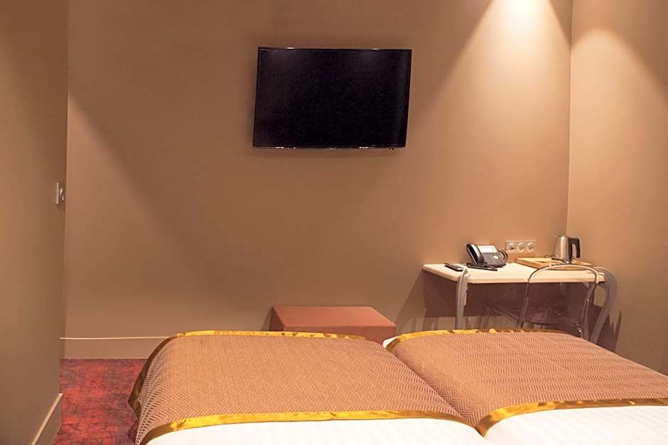 Hotel Sixteen Paris Montrouge