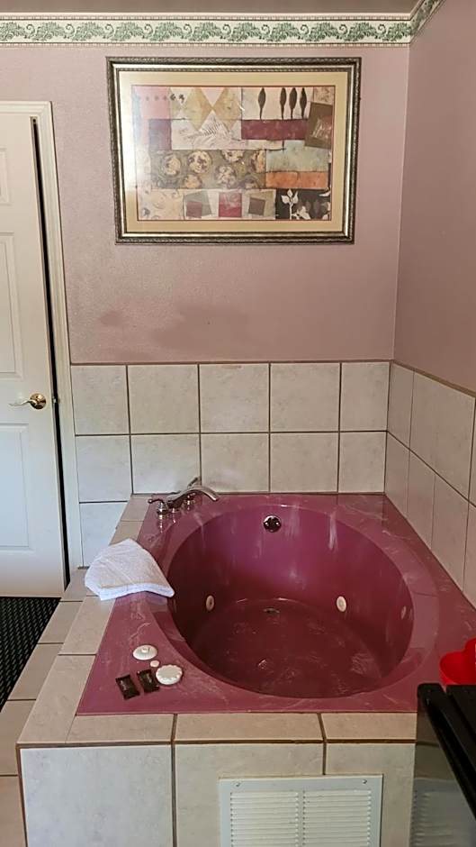 Benbrook Inn & Suites