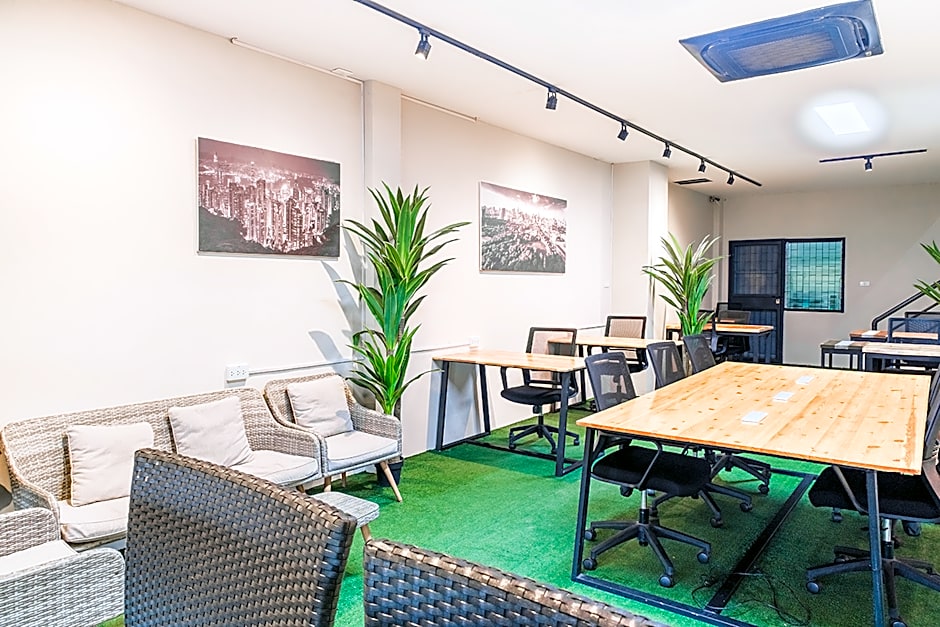 Breakers Hotel Rawai