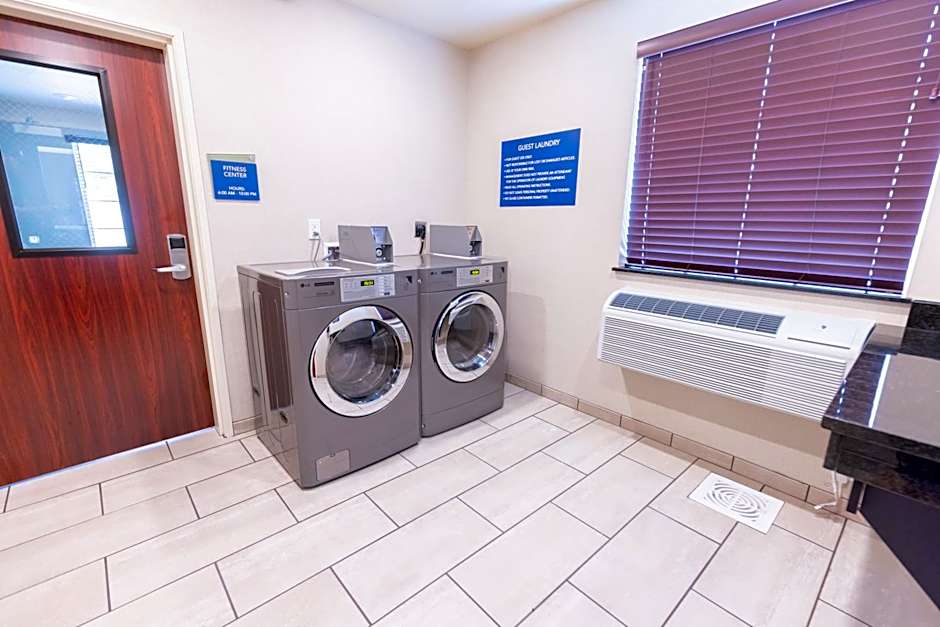 Cobblestone Inn & Suites - Winters