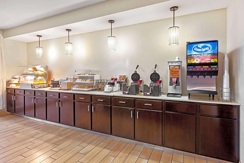 La Quinta Inn & Suites by Wyndham South Bend