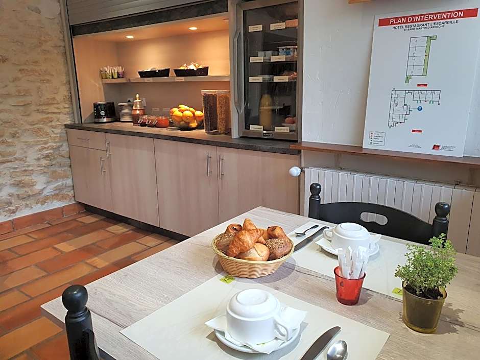 Logis Hôtel Restaurant L'Escarbille