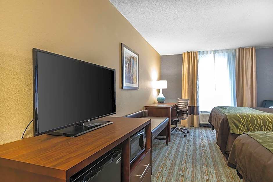 Comfort Inn Bay City - Riverfront