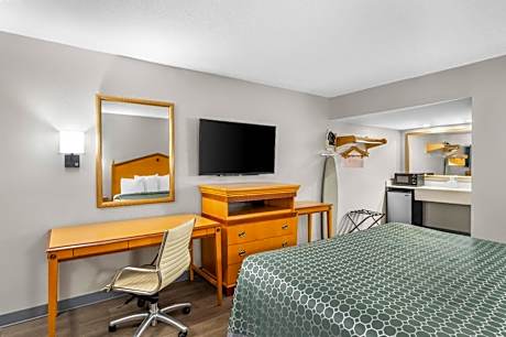 King Room - Non-Smoking