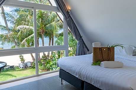 Four-Bedroom Villa - Beach Front