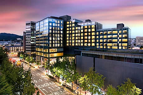 Nine Tree by Parnas Seoul Insadong