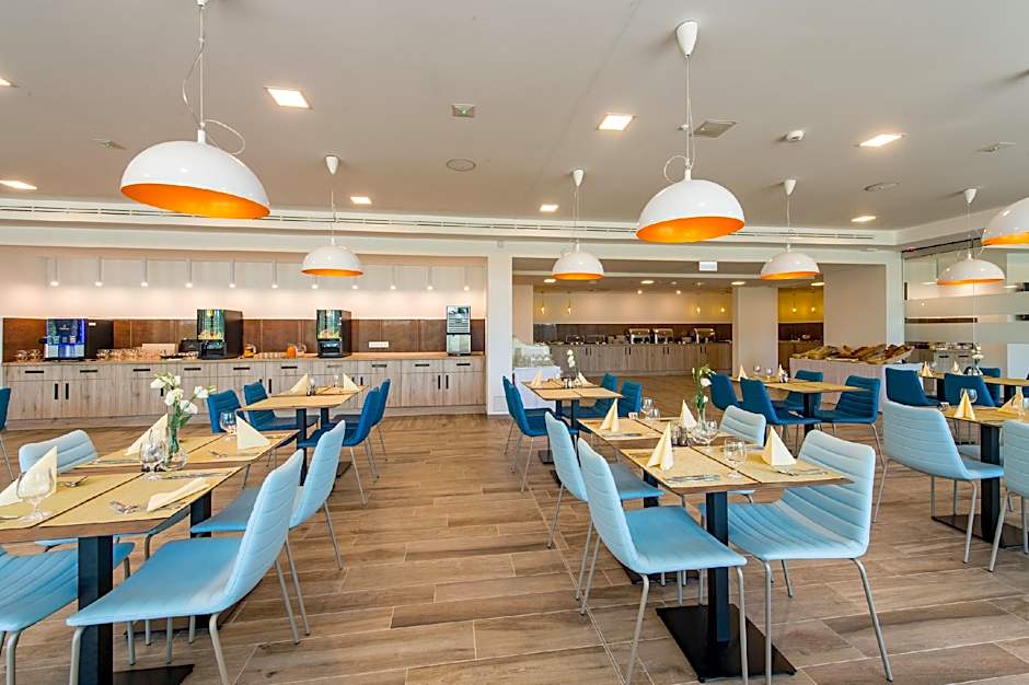 Akademia Hotel**** Balatonfured