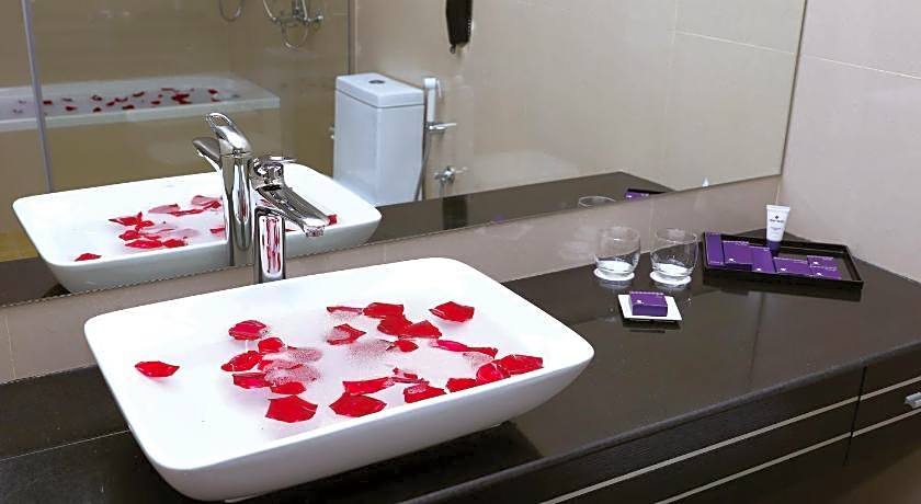Park Regis Lotus Hotel