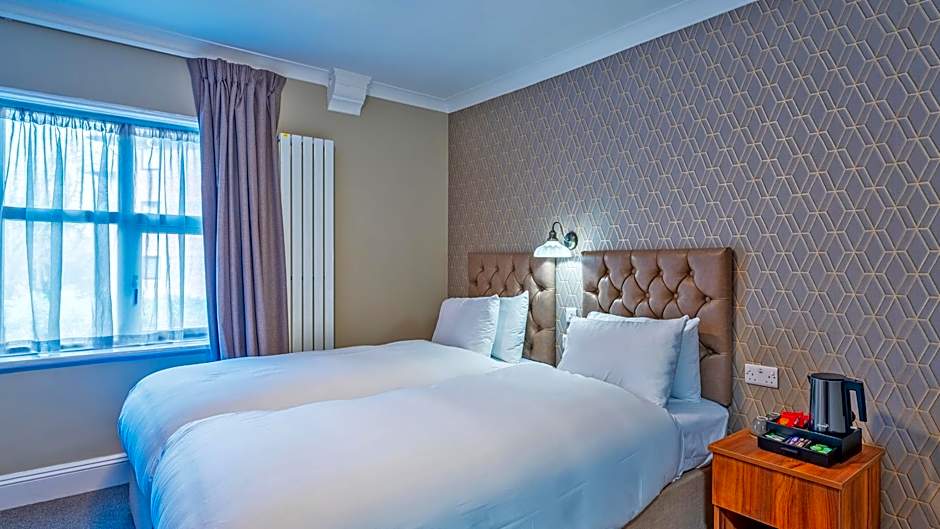 Uno Thames Hotel