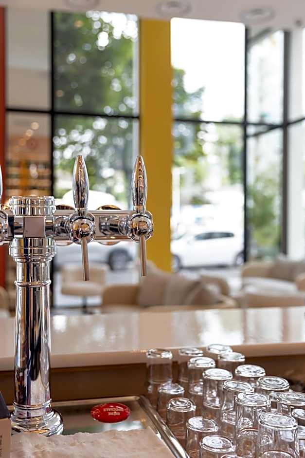 Hôtel Kyriad Prestige Paris Asnieres