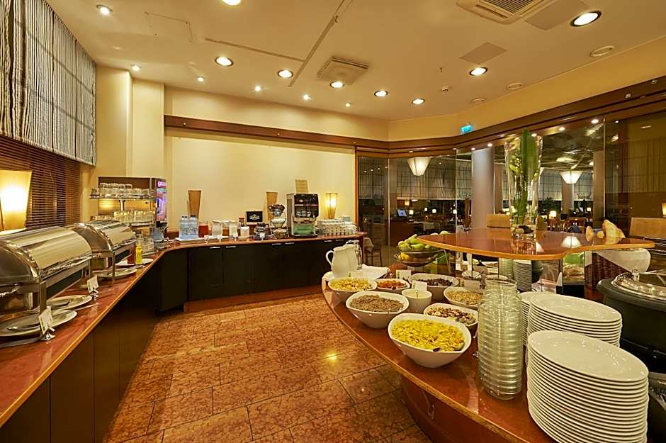 Holiday Inn Helsinki-Vantaa Airport By IHG