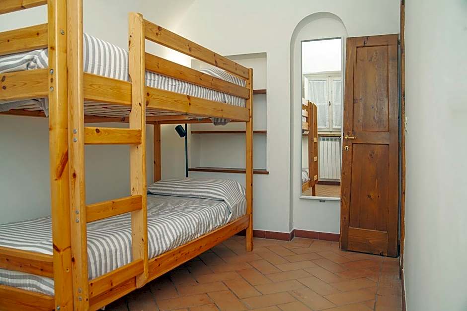 La Corte di Lisa - self check in