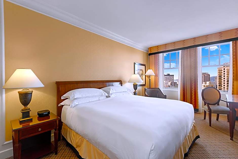 Photo 1 of 3 of Classic 1 King Bed, Bridge View