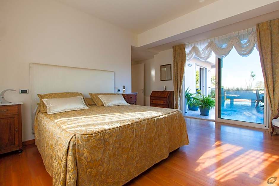 Verdeluna ApartHotel