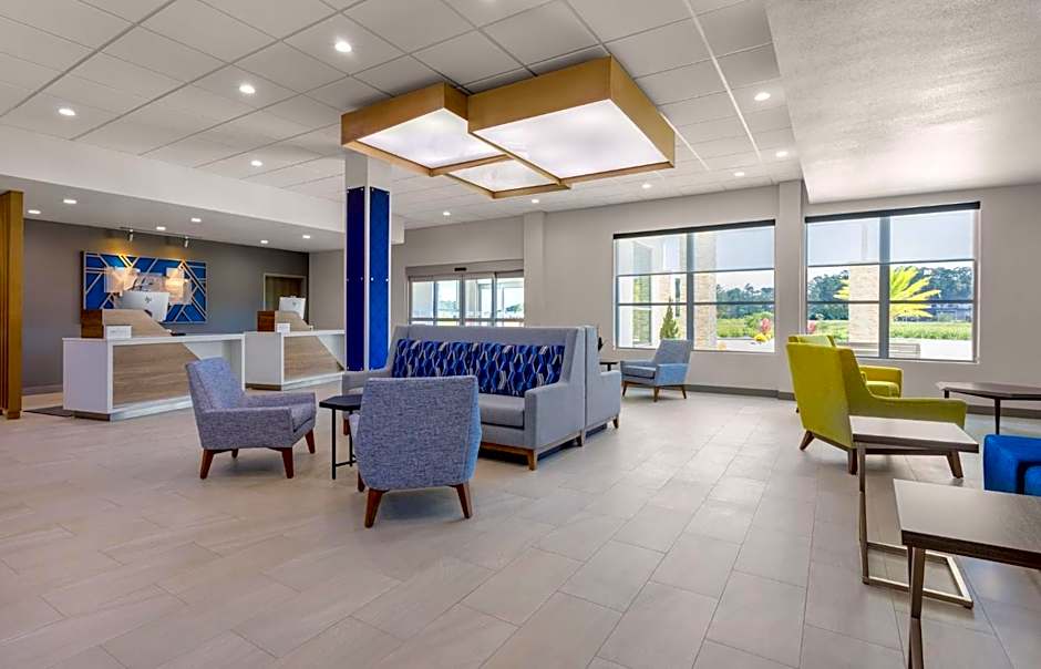 Holiday Inn Express & Suites Macclenny By IHG