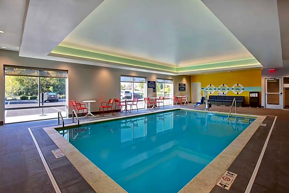 Tru By Hilton Monroe