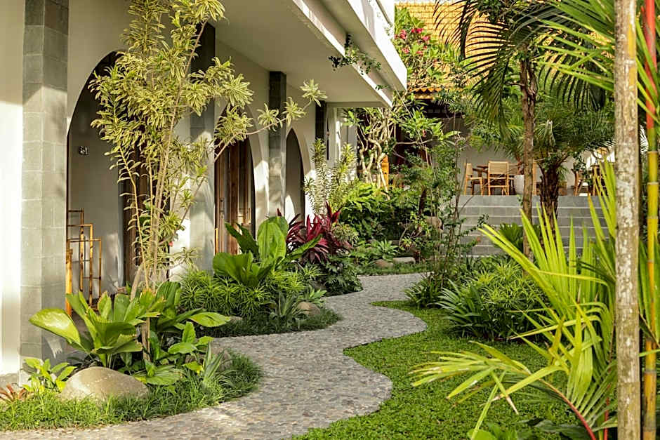 MAHALONA BALI STAY