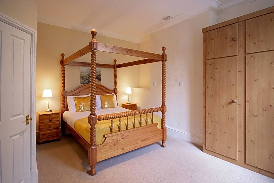 Newton House Hotel