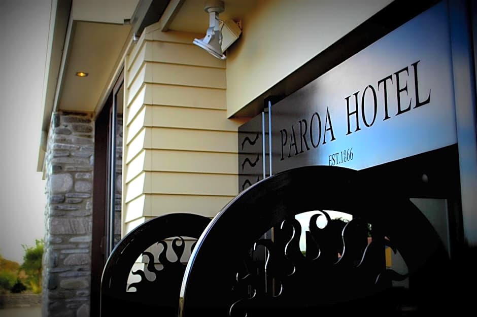 Paroa Hotel