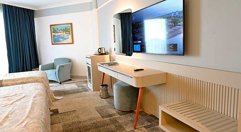 Pine Beach Belek