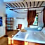 Tropinest bungalows & hostel