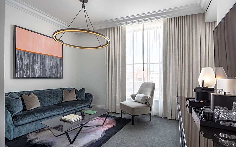 Daxton Hotel Birmingham, Curio Collection by Hilton
