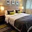 Hotel Tower Inn & Suites