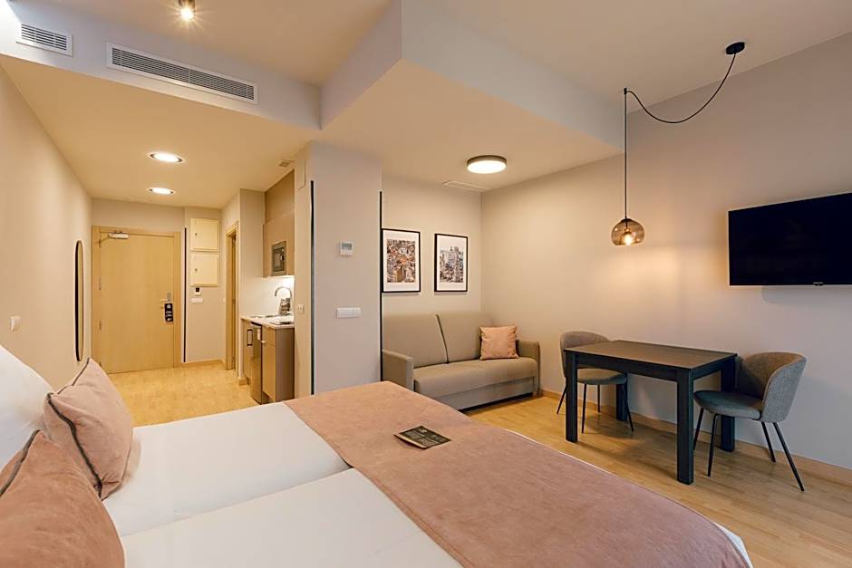 Palau Suites & Apartments