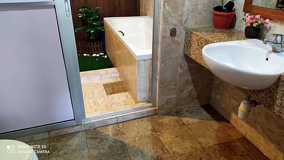 Villa Dalam laut 530