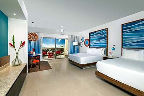 Preferred Club Double Junior Suite - Ocean Front