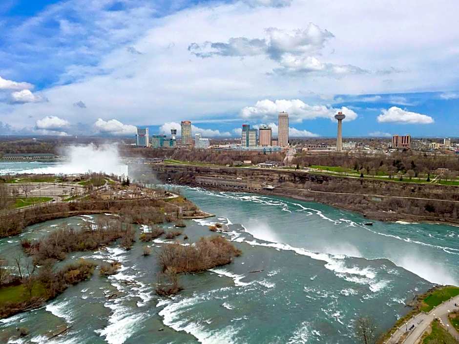 Cambria Hotel Niagara Falls