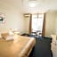 Jacksons Motor Inn