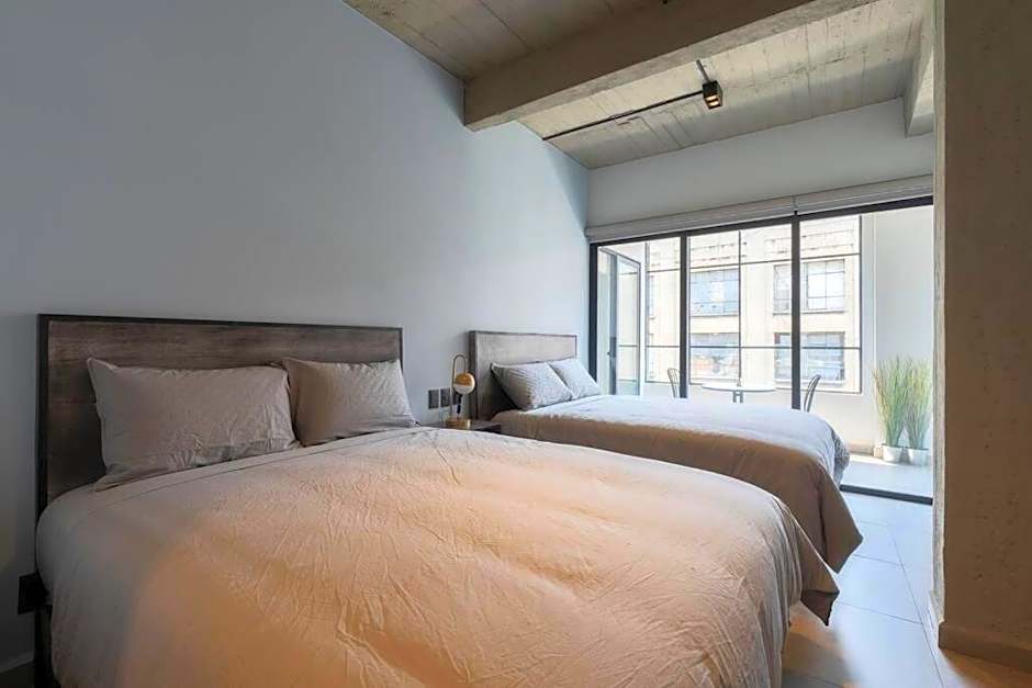 P202 Walk to Zocalo 3Bdrm 2bath Rooftop AC