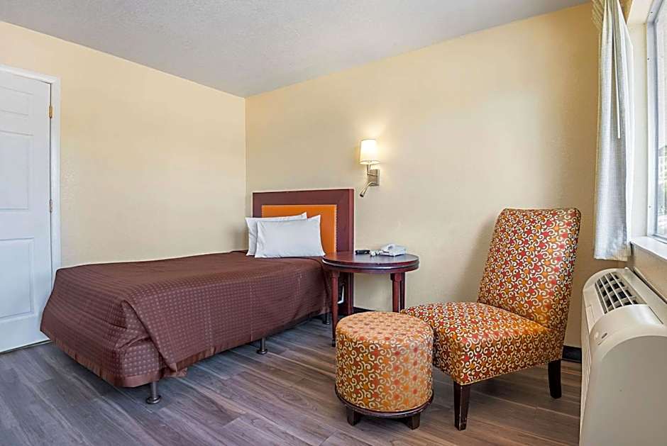 Rodeway Inn Kissimmee