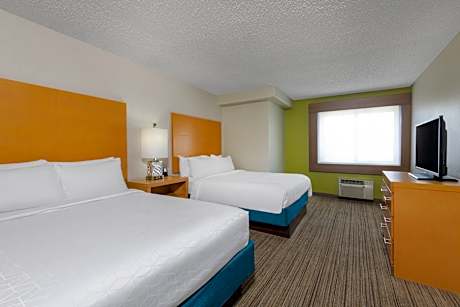 Suite Two Queen Beds Non Smoking