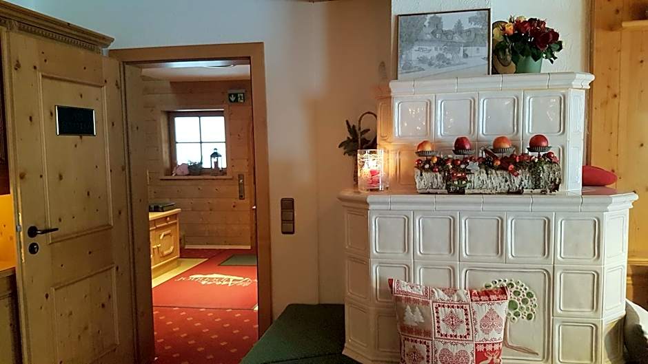 Hotel Alpenhof - ruhige Wohlfühloase zwischen München, dem Fünf-Seenland und den Bergen, in S-Bahnnähe