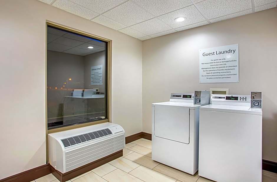 Holiday Inn Express & Suites Morristown By IHG