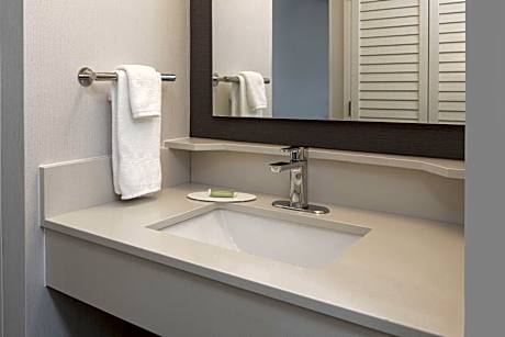 Room, 2 Queen Beds (Mobility Accessible, Transfer Shower)