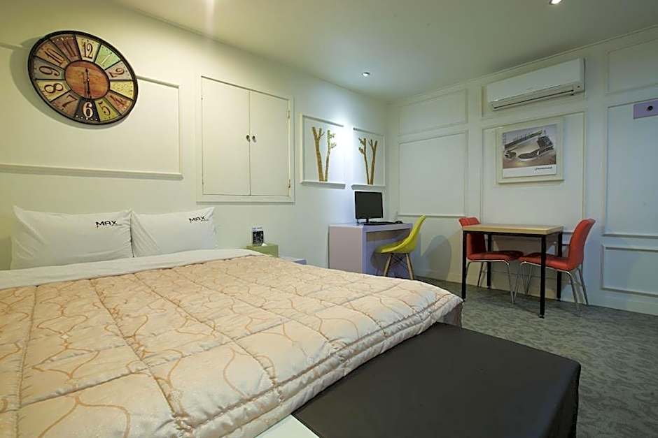 Sasang Max Motel
