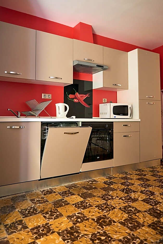 Les Arcades Le Lion D'or