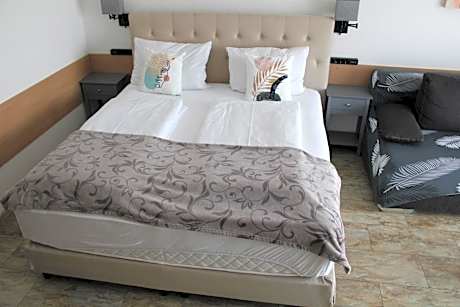 Studio Apartment - double with balcony