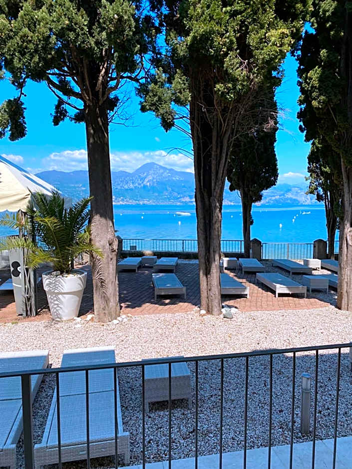 Hotel Baia dei Pini