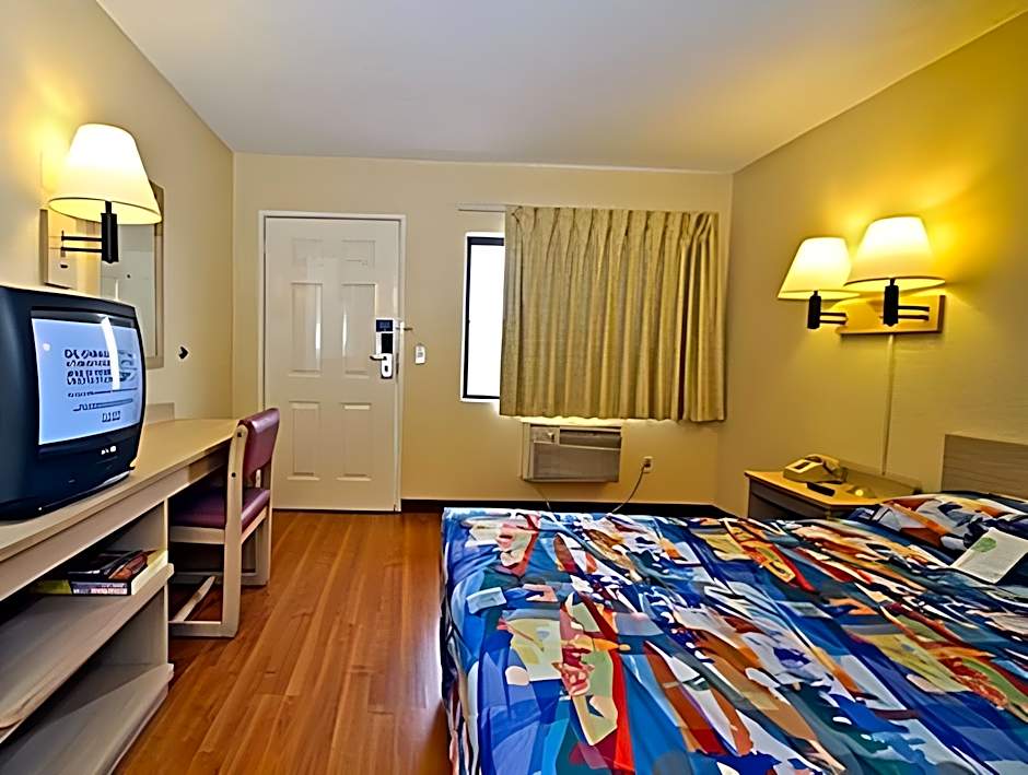 Motel 6-Tempe, AZ - Broadway - ASU