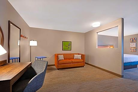 1 King Bed 1Bdrm Suite With Whirlpool Nonsmok