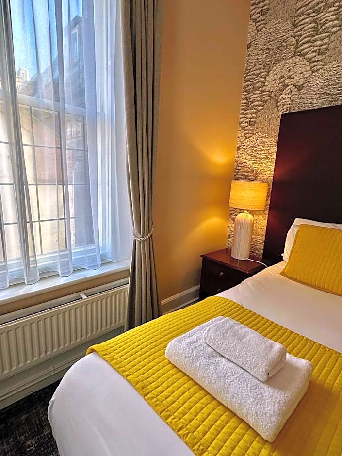 The Red Cow - Guest House